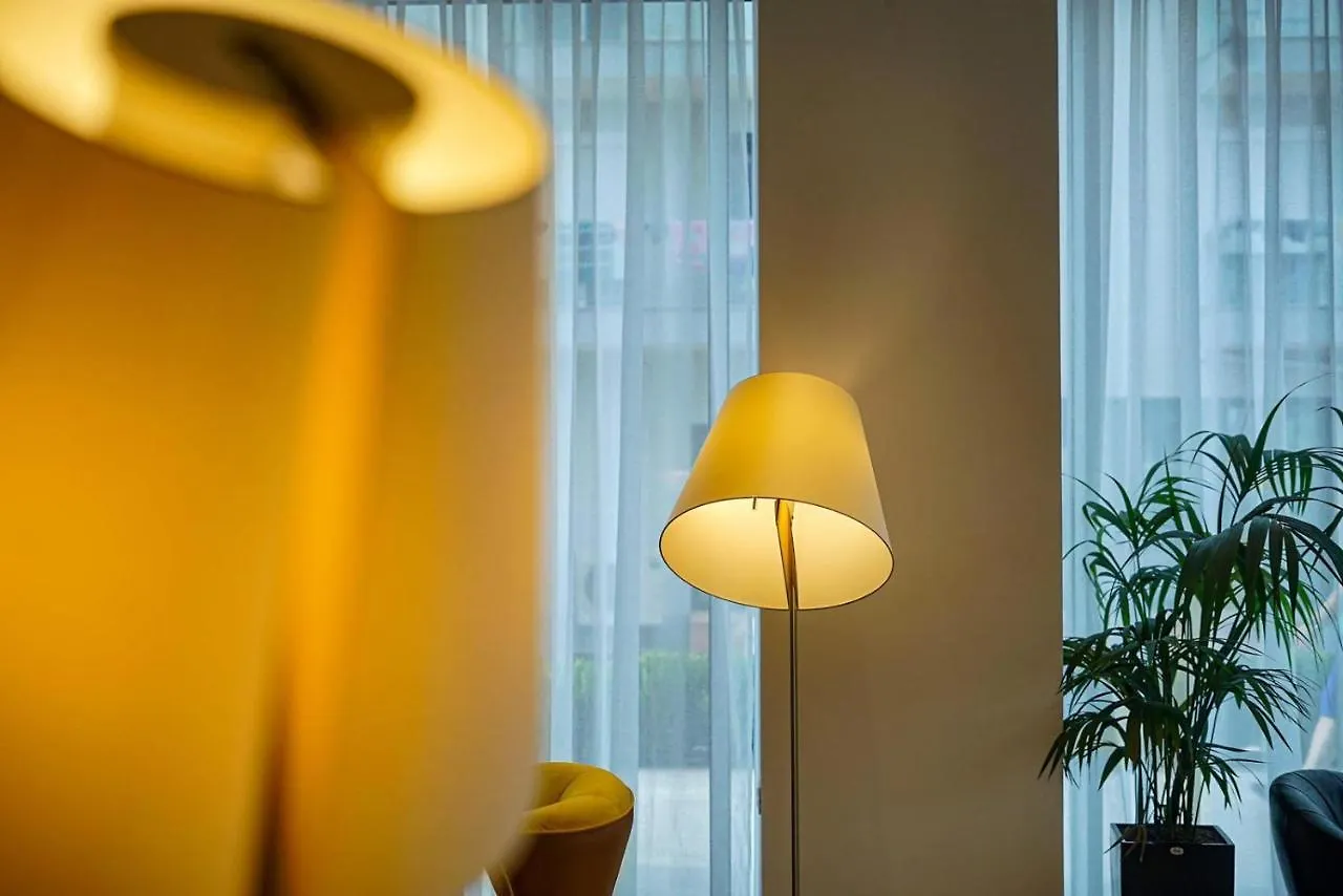 ****  Amare Hotel Shëngjin Albanië